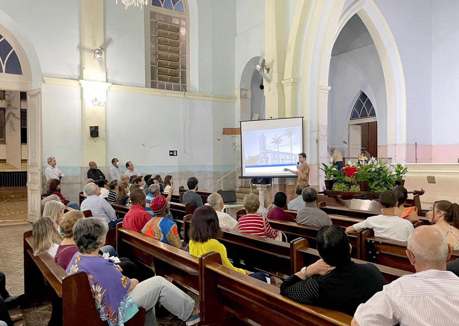 LARGO Arquitetura apresenta a comunidade o projeto de restauro durante a missa do Dia de São Benedito